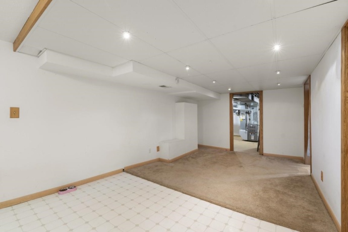 1611 YONGE, ROCKFORD, Illinois 61103, 2 Bedrooms Bedrooms, ,1 BathroomBathrooms,House,For Sale,YONGE,202604053