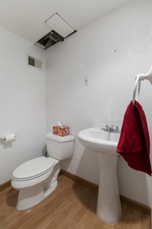1611 YONGE, ROCKFORD, Illinois 61103, 2 Bedrooms Bedrooms, ,1 BathroomBathrooms,House,For Sale,YONGE,202604053