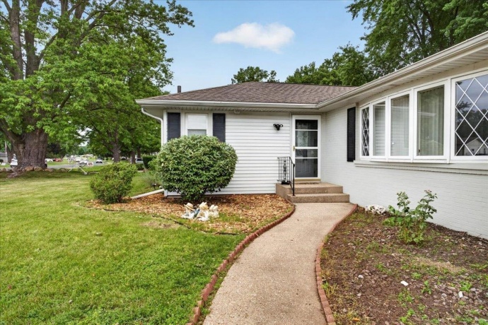 879 Inman, BELOIT, Illinois 53511, 4 Bedrooms Bedrooms, ,2 BathroomsBathrooms,House,For Sale,Inman,202604055