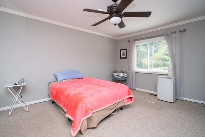 836 Golf Course, CRYSTAL LAKE, Illinois 60014, 3 Bedrooms Bedrooms, ,2 BathroomsBathrooms,House,For Sale,Golf Course,202604060