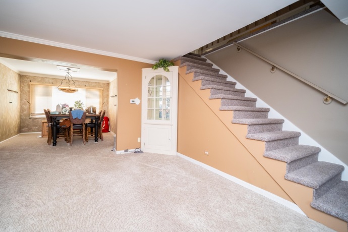 836 Golf Course, CRYSTAL LAKE, Illinois 60014, 3 Bedrooms Bedrooms, ,2 BathroomsBathrooms,House,For Sale,Golf Course,202604060