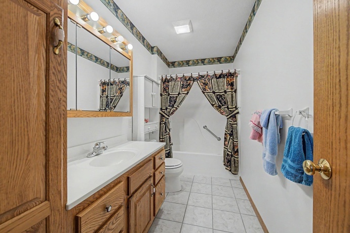 813 Shadow Bluff, GALENA, Illinois 61036, 3 Bedrooms Bedrooms, ,3 BathroomsBathrooms,Condominium,For Sale,Shadow Bluff,202604061