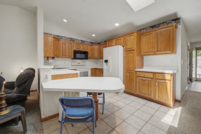 813 Shadow Bluff, GALENA, Illinois 61036, 3 Bedrooms Bedrooms, ,3 BathroomsBathrooms,Condominium,For Sale,Shadow Bluff,202604061