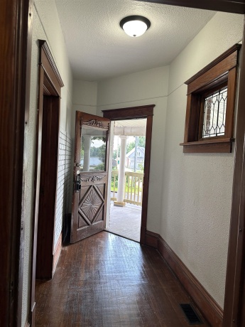 202 Clay, SAVANNA, Illinois 61074, 2 Bedrooms Bedrooms, ,1 BathroomBathrooms,House,For Sale,Clay,202604062