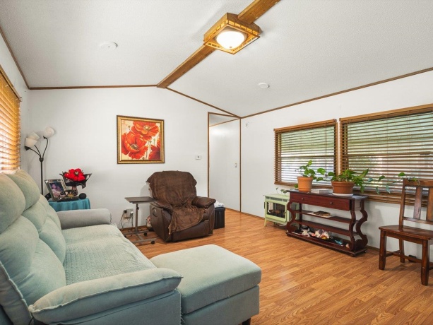 206 Viola, FREEPORT, Illinois 61032, 2 Bedrooms Bedrooms, ,1 BathroomBathrooms,House,For Sale,Viola,202604063