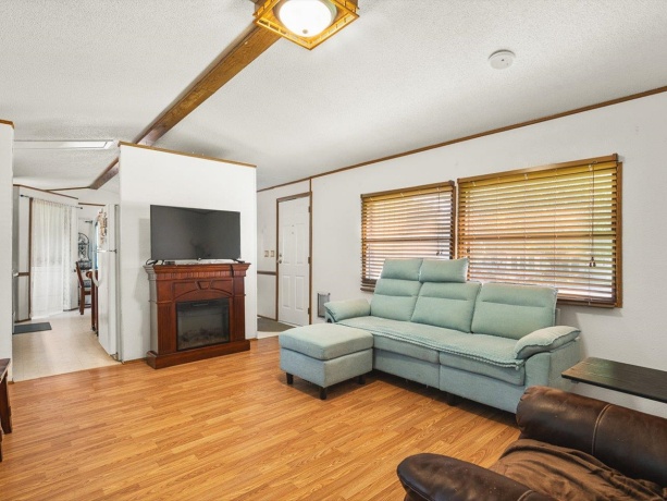 206 Viola, FREEPORT, Illinois 61032, 2 Bedrooms Bedrooms, ,1 BathroomBathrooms,House,For Sale,Viola,202604063