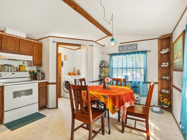 206 Viola, FREEPORT, Illinois 61032, 2 Bedrooms Bedrooms, ,1 BathroomBathrooms,House,For Sale,Viola,202604063