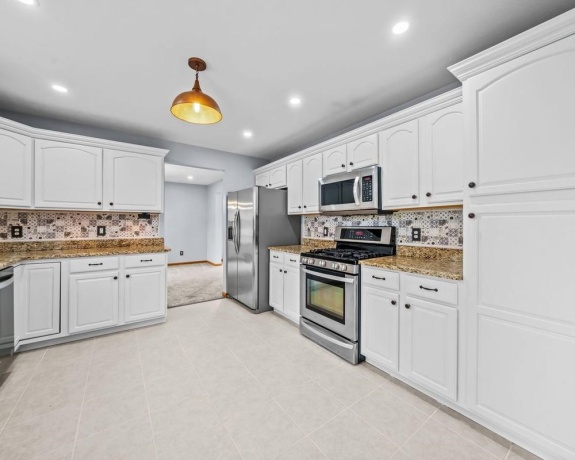 1017 Northwestern, DAVIS JUNCTION, Illinois 61020, 4 Bedrooms Bedrooms, ,2 BathroomsBathrooms,House,For Sale,Northwestern,202604068