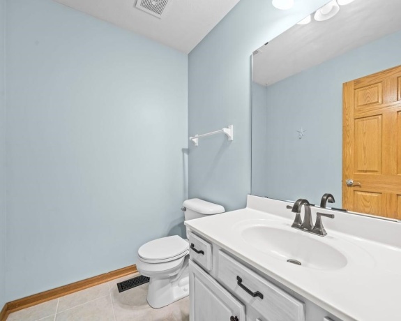 1017 Northwestern, DAVIS JUNCTION, Illinois 61020, 4 Bedrooms Bedrooms, ,2 BathroomsBathrooms,House,For Sale,Northwestern,202604068