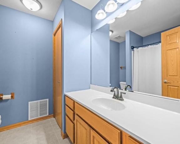 1017 Northwestern, DAVIS JUNCTION, Illinois 61020, 4 Bedrooms Bedrooms, ,2 BathroomsBathrooms,House,For Sale,Northwestern,202604068