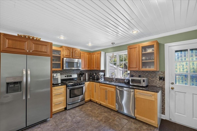 1615 Carney, ROCKFORD, Illinois 61103, 3 Bedrooms Bedrooms, ,1 BathroomBathrooms,House,For Sale,Carney,202604072