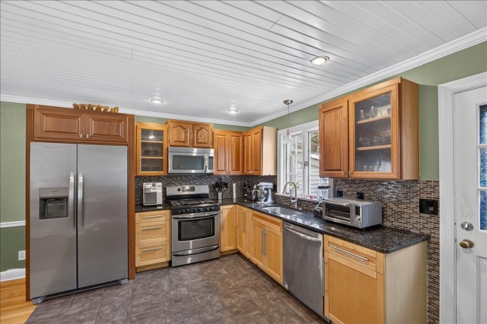 1615 Carney, ROCKFORD, Illinois 61103, 3 Bedrooms Bedrooms, ,1 BathroomBathrooms,House,For Sale,Carney,202604072