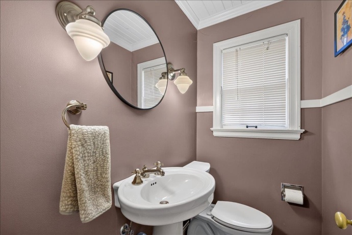 1615 Carney, ROCKFORD, Illinois 61103, 3 Bedrooms Bedrooms, ,1 BathroomBathrooms,House,For Sale,Carney,202604072