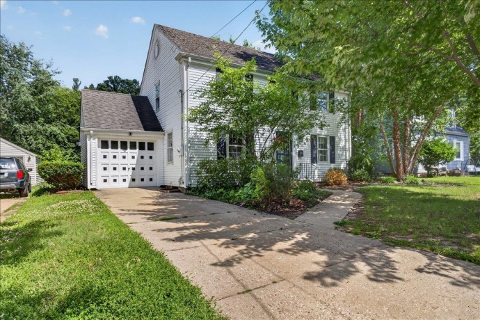 1615 Carney, ROCKFORD, Illinois 61103, 3 Bedrooms Bedrooms, ,1 BathroomBathrooms,House,For Sale,Carney,202604072