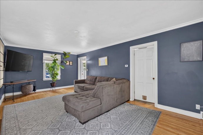 1615 Carney, ROCKFORD, Illinois 61103, 3 Bedrooms Bedrooms, ,1 BathroomBathrooms,House,For Sale,Carney,202604072