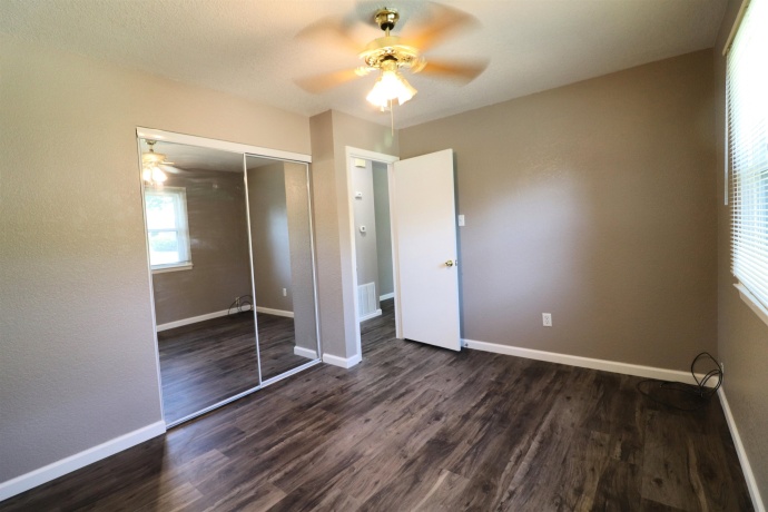 1719 Revere, FREEPORT, Illinois 61032, 4 Bedrooms Bedrooms, ,1 BathroomBathrooms,House,For Sale,Revere,202604074