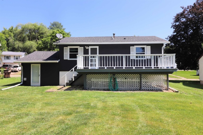 1719 Revere, FREEPORT, Illinois 61032, 4 Bedrooms Bedrooms, ,1 BathroomBathrooms,House,For Sale,Revere,202604074