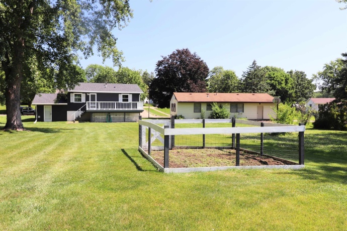1719 Revere, FREEPORT, Illinois 61032, 4 Bedrooms Bedrooms, ,1 BathroomBathrooms,House,For Sale,Revere,202604074