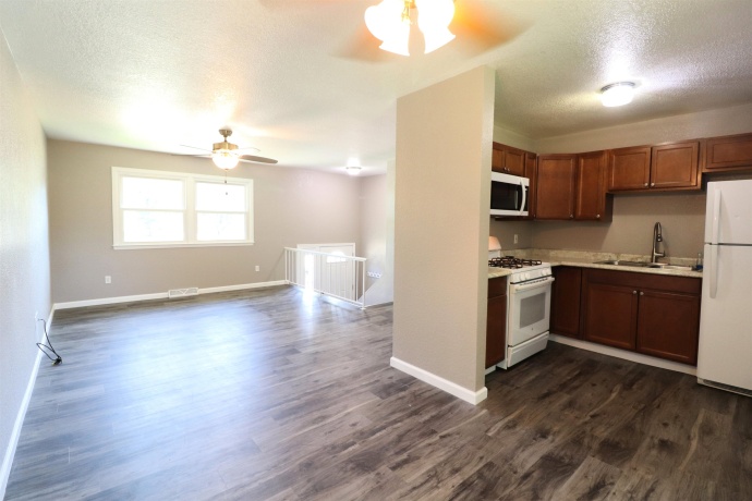 1719 Revere, FREEPORT, Illinois 61032, 4 Bedrooms Bedrooms, ,1 BathroomBathrooms,House,For Sale,Revere,202604074