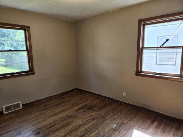 3220 Montrose, ROCKFORD, Illinois 61101, 3 Bedrooms Bedrooms, ,1 BathroomBathrooms,House,For Sale,Montrose,202604075