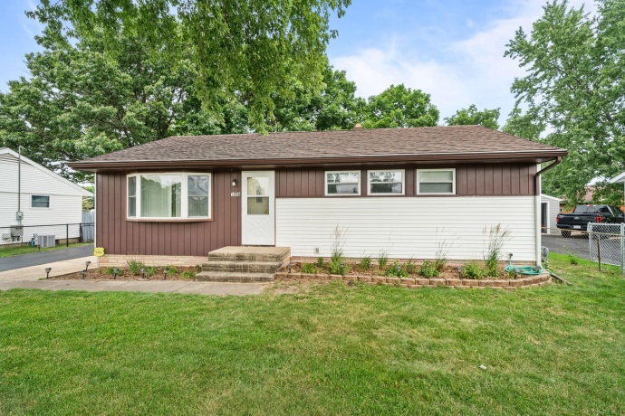 1006 Copper, MACHESNEY PARK, Illinois 61115, 3 Bedrooms Bedrooms, ,1 BathroomBathrooms,House,For Sale,Copper,202604079
