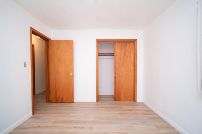 321 London, ROCKFORD, Illinois 61107, 3 Bedrooms Bedrooms, ,1 BathroomBathrooms,House,For Sale,London,202604080