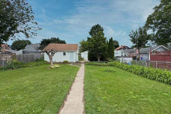 321 London, ROCKFORD, Illinois 61107, 3 Bedrooms Bedrooms, ,1 BathroomBathrooms,House,For Sale,London,202604080