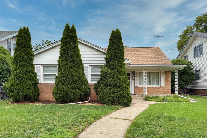 321 London, ROCKFORD, Illinois 61107, 3 Bedrooms Bedrooms, ,1 BathroomBathrooms,House,For Sale,London,202604080