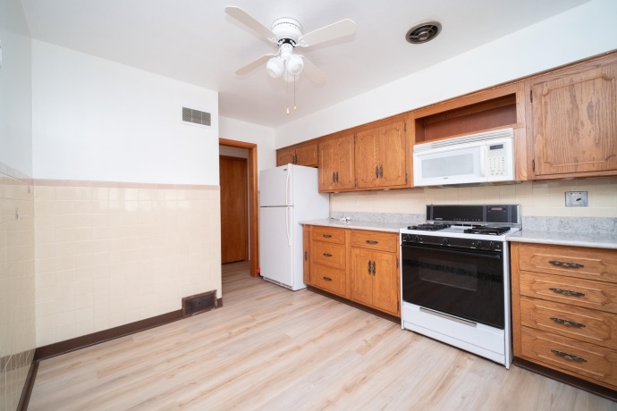 321 London, ROCKFORD, Illinois 61107, 3 Bedrooms Bedrooms, ,1 BathroomBathrooms,House,For Sale,London,202604080