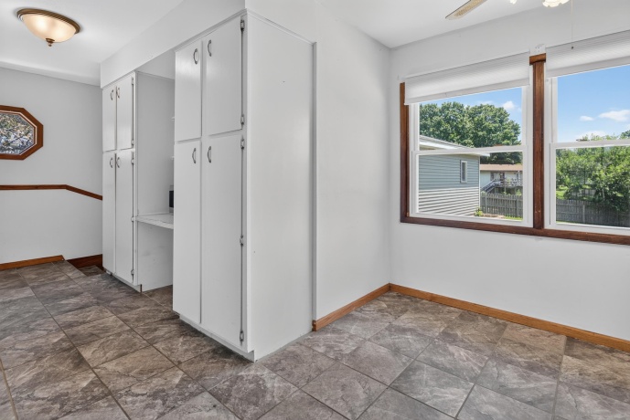 4520 Linview, ROCKFORD, Illinois 61109, 3 Bedrooms Bedrooms, ,1 BathroomBathrooms,House,For Sale,Linview,202604083