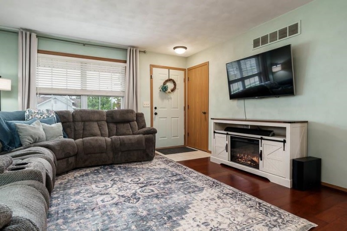 3920 ASHWINTON WAY, ROCKFORD, Illinois 61109, 3 Bedrooms Bedrooms, ,3 BathroomsBathrooms,House,For Sale,ASHWINTON WAY,202604085