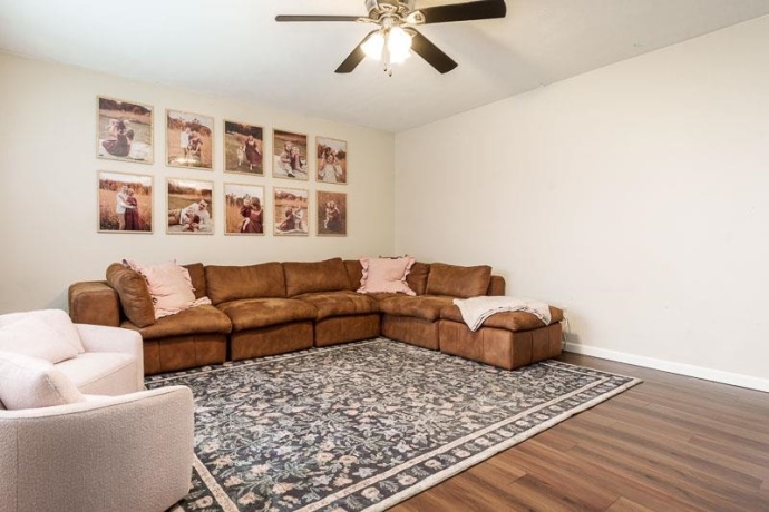 819 GREGLYNN, MACHESNEY PARK, Illinois 61115, 3 Bedrooms Bedrooms, ,1 BathroomBathrooms,House,For Sale,GREGLYNN,202604087