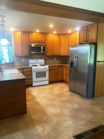 2014 Meridian, ROCKFORD, Illinois 61101, 3 Bedrooms Bedrooms, ,1 BathroomBathrooms,House,For Sale,Meridian,202604090