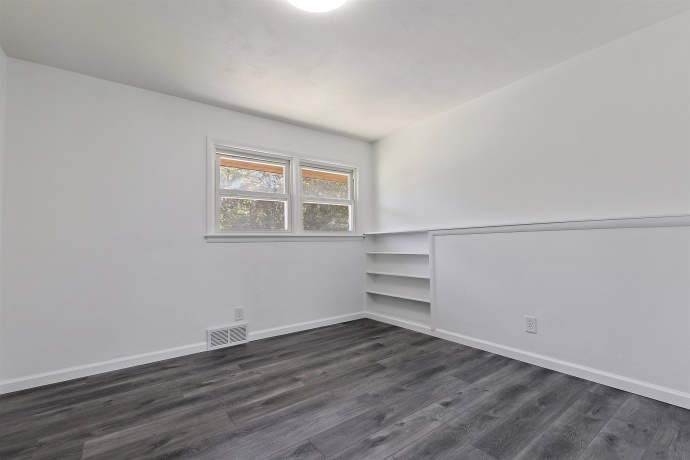 2219 24th, ROCKFORD, Illinois 61108, 3 Bedrooms Bedrooms, ,2 BathroomsBathrooms,House,For Sale,24th,202604094