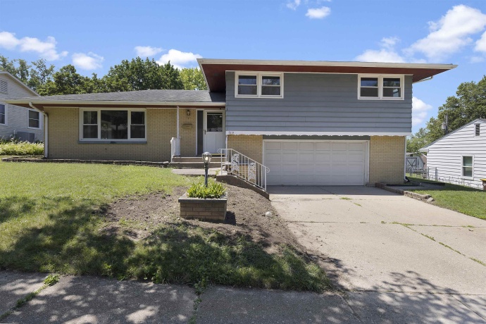 2219 24th, ROCKFORD, Illinois 61108, 3 Bedrooms Bedrooms, ,2 BathroomsBathrooms,House,For Sale,24th,202604094