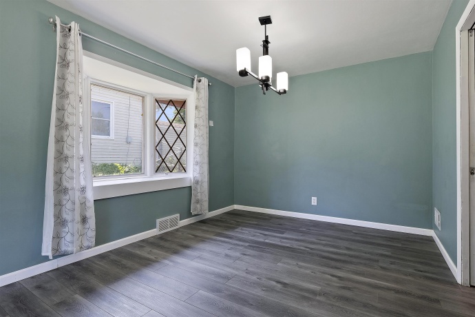 2219 24th, ROCKFORD, Illinois 61108, 3 Bedrooms Bedrooms, ,2 BathroomsBathrooms,House,For Sale,24th,202604094