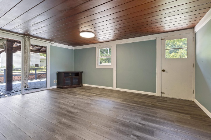 2219 24th, ROCKFORD, Illinois 61108, 3 Bedrooms Bedrooms, ,2 BathroomsBathrooms,House,For Sale,24th,202604094