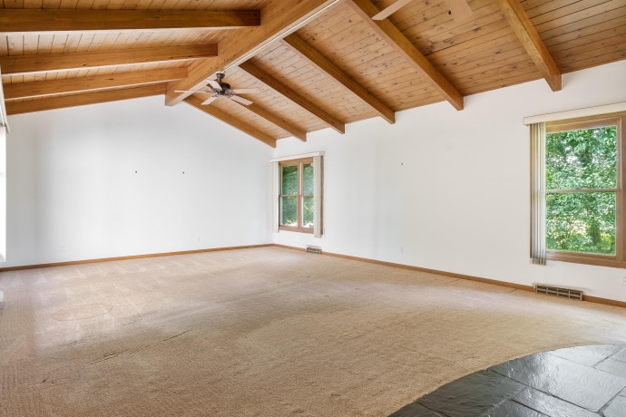 5537 GUILFORD, ROCKFORD, Illinois 61107, 3 Bedrooms Bedrooms, ,2 BathroomsBathrooms,House,For Sale,GUILFORD,202604097