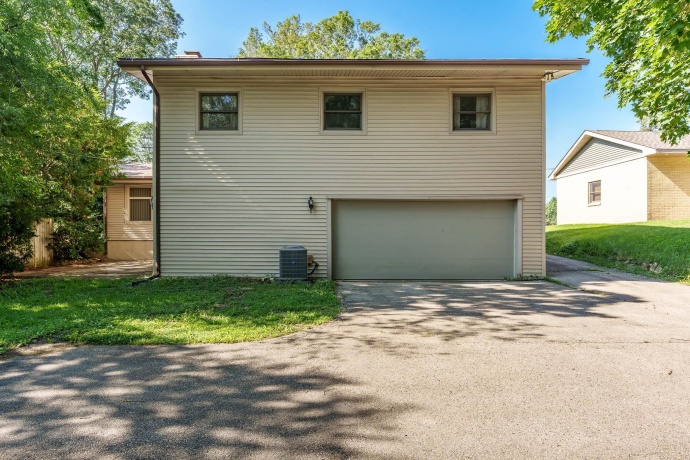 5537 GUILFORD, ROCKFORD, Illinois 61107, 3 Bedrooms Bedrooms, ,2 BathroomsBathrooms,House,For Sale,GUILFORD,202604097