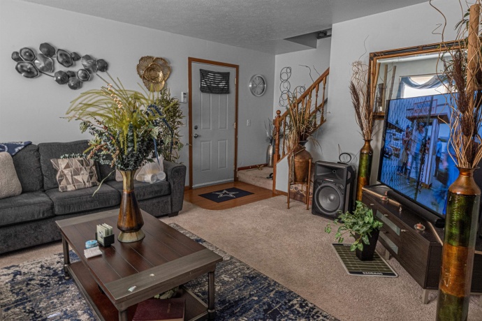 2182 Reed, ROCKFORD, Illinois 61109, 2 Bedrooms Bedrooms, ,1 BathroomBathrooms,House,For Sale,Reed,202604101