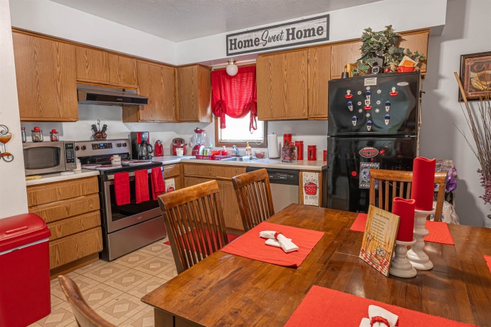 2182 Reed, ROCKFORD, Illinois 61109, 2 Bedrooms Bedrooms, ,1 BathroomBathrooms,House,For Sale,Reed,202604101