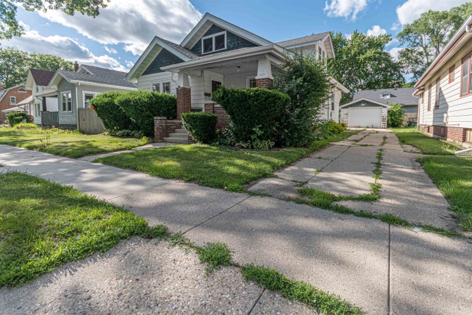 2120 17th, ROCKFORD, Illinois 61104, 4 Bedrooms Bedrooms, ,1 BathroomBathrooms,House,For Sale,17th,202604102