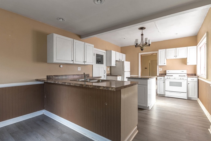 2120 17th, ROCKFORD, Illinois 61104, 4 Bedrooms Bedrooms, ,1 BathroomBathrooms,House,For Sale,17th,202604102