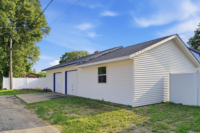 709 2nd, OREGON, Illinois 61061, 3 Bedrooms Bedrooms, ,1 BathroomBathrooms,House,For Sale,2nd,202604105