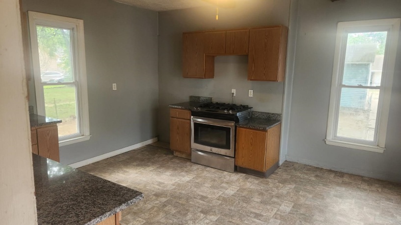 1518 9th, ROCKFORD, Illinois 61104, 3 Bedrooms Bedrooms, ,2 BathroomsBathrooms,House,For Sale,9th,202604110