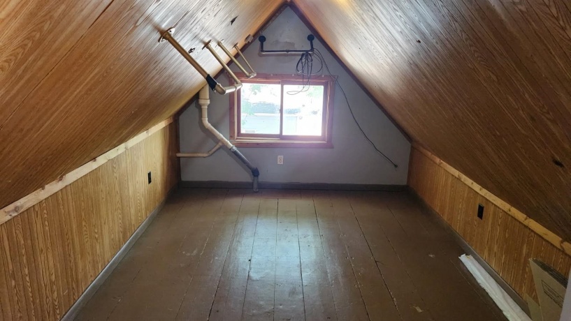 1518 9th, ROCKFORD, Illinois 61104, 3 Bedrooms Bedrooms, ,2 BathroomsBathrooms,House,For Sale,9th,202604110