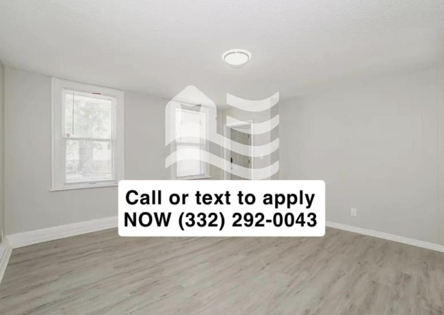 405 E Maywood Ave, Peoria, Illinois 61603, 3 Bedrooms Bedrooms, ,2 BathroomsBathrooms,House,For Sale,E Maywood Ave,202604111