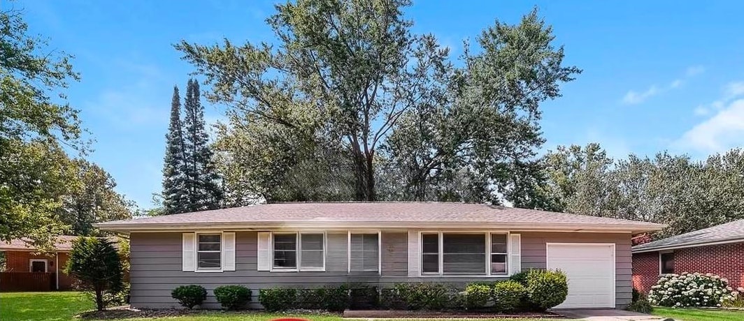 1917 W Cashman Ct, Peoria, Illinois 61604, 3 Bedrooms Bedrooms, ,2 BathroomsBathrooms,House,For Sale,W Cashman Ct,202604116
