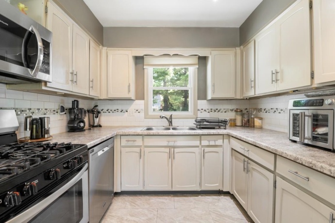 12617 VENTURA, MACHESNEY PARK, Illinois 61115, 3 Bedrooms Bedrooms, ,2 BathroomsBathrooms,House,For Sale,VENTURA,202604118