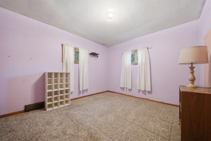 1009 Chicago, DIXON, Illinois 61021, 3 Bedrooms Bedrooms, ,1 BathroomBathrooms,House,For Sale,Chicago,202604119